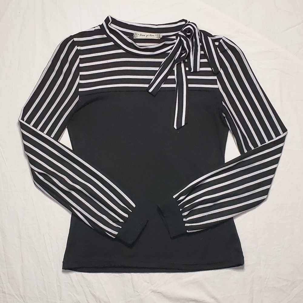 Lian Yi Lian White & Black Striped Blouse